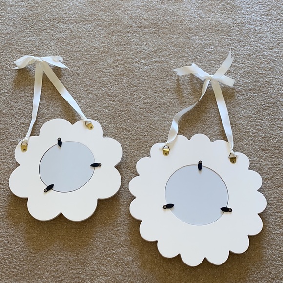 Hanging flower frames - Picture 4 of 7